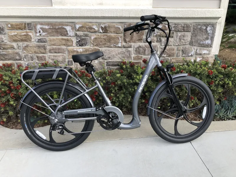 26 Boomerang Platinum 749W Granite With Mag Wheels - 52V-17Ah Battery