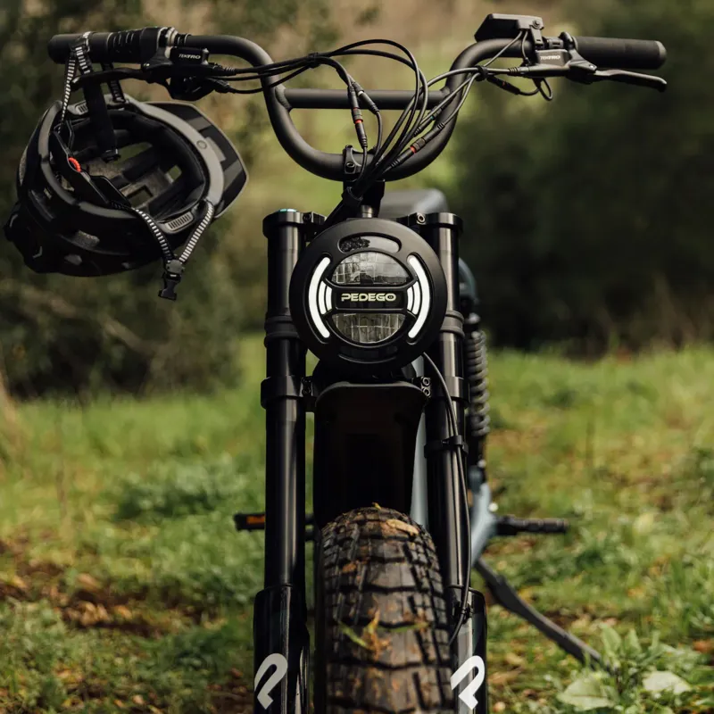 Moto Matte Black with Mag Wheels Bench Seat - 48V 20Ah UL2849 Battery-3