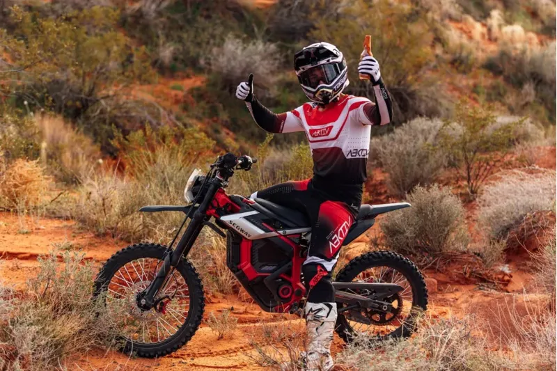Segway Dirt Ebike Xaber 300 Red-11
